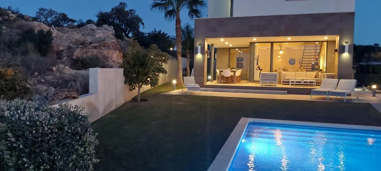2260-Luxury Villa With Private Pool And Seaview Manilva
